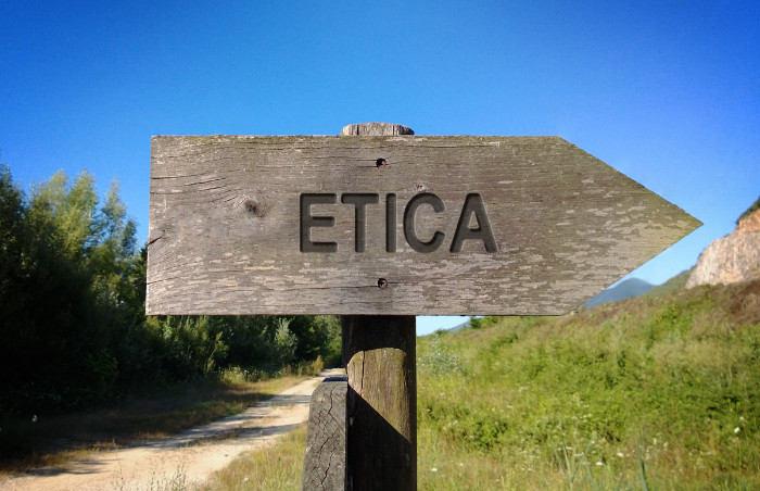 PhotoFunia Señal en madera Normal 2016-07-08 02 00 07